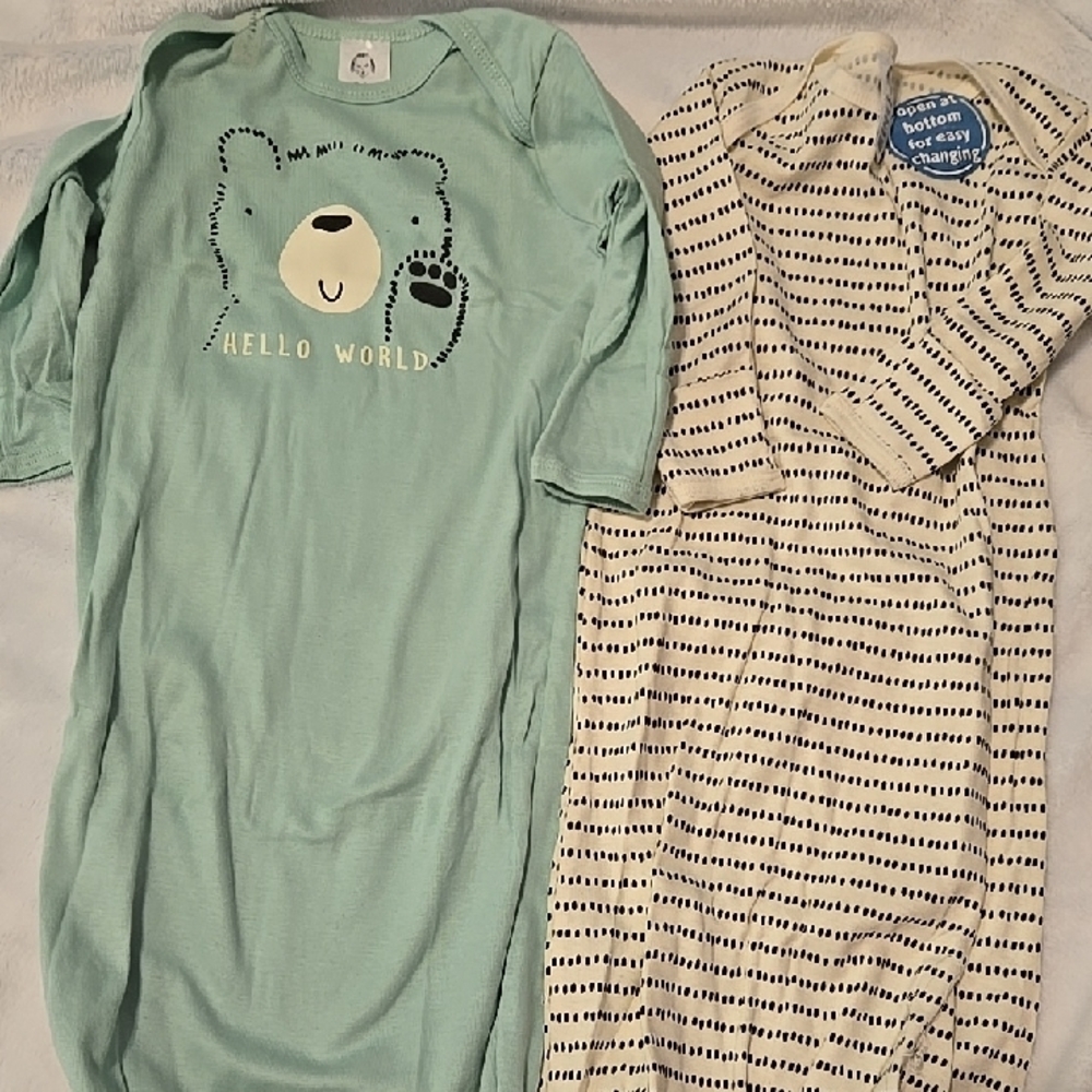 NWOT Carter's Kids Pajama GOWNS - Mint Green and Cream Bear Design 0 to 6 Months
